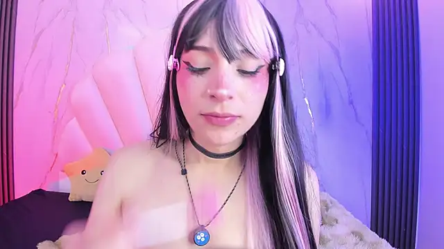 AliiceWonderland_ webcam