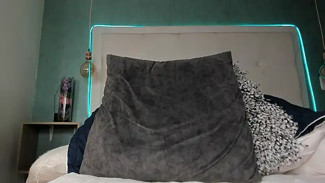 mia_gomez7 webcam