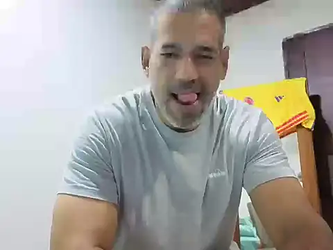 jackbigcock11 webcam