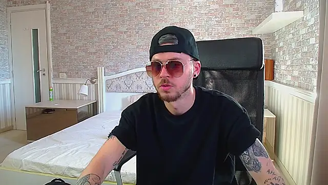 JonahShaw webcam