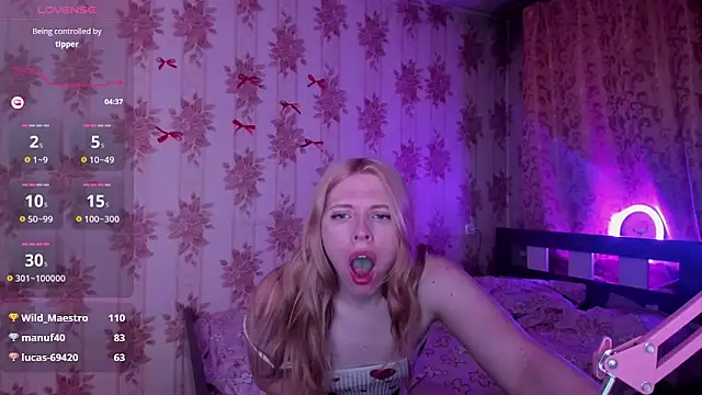Cutie_Bambi webcam