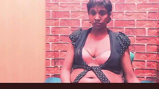 Fuckable_Nasty_MILF webcam