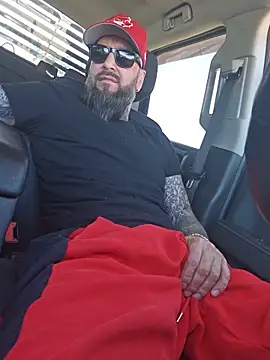 beardedtattood (Ask my age) - Make me Soo hard and Soo horny for you