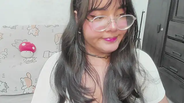Naoko_7w7 webcam