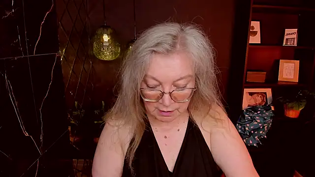 NataliMellow live cam on StripChat