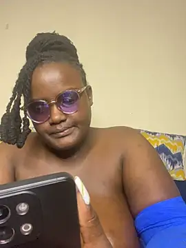 Busty_Bambii254 webcam