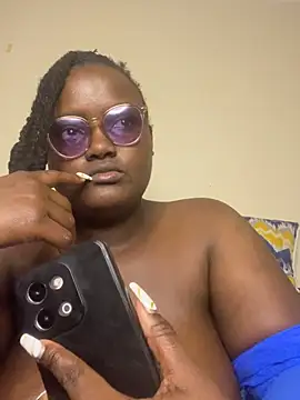 Busty_Bambii254 webcam