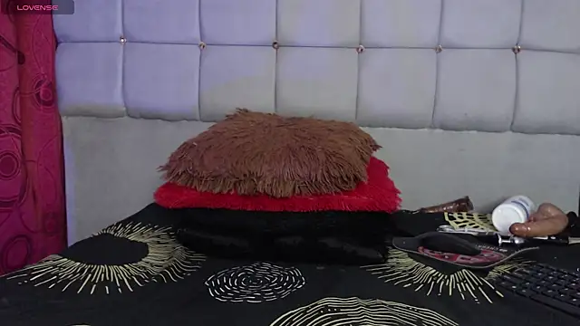 charlotte_brawn webcam
