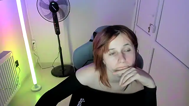 GoldenKiss webcam
