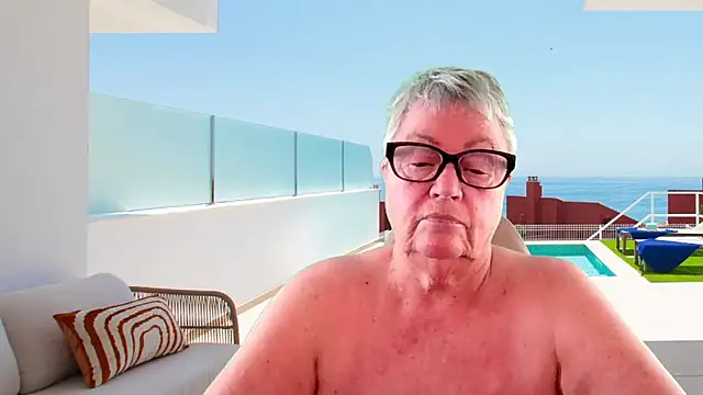 Mystery-Grandmother webcam