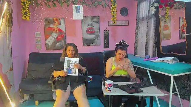 lesbiancuple webcam