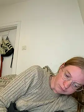 Jannis1992's cam show statistics and live stream