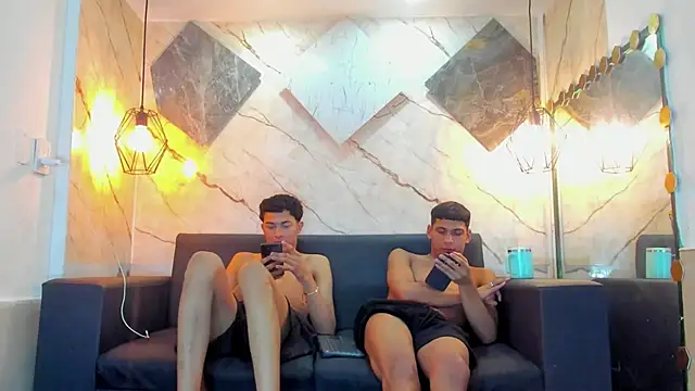 Yeff_26 live cam on StripChat
