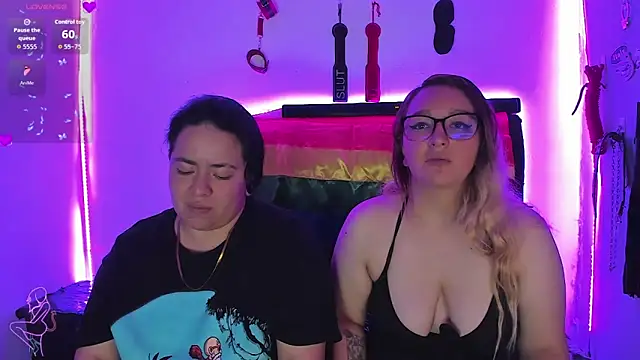 katieeandsharonn webcam