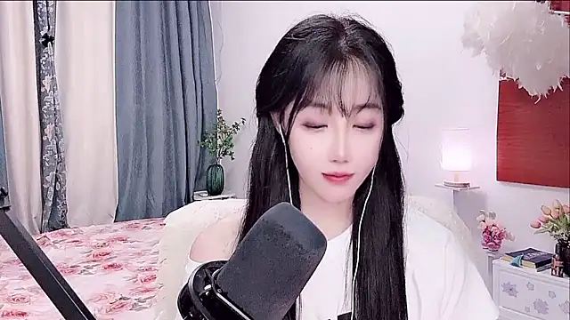 Laura_520 webcam