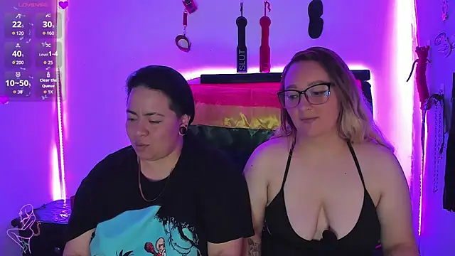 katieeandsharonn webcam