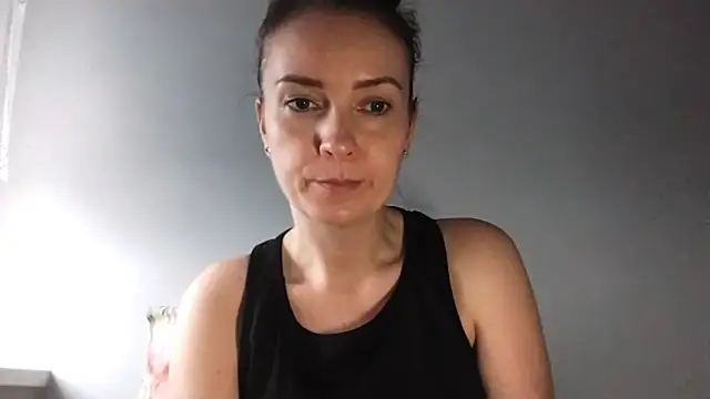 JenniferAlone webcam