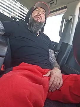 Beardedtattood webcam