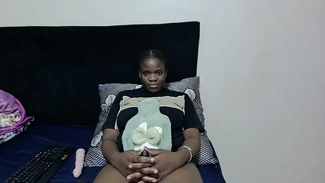 SweetTitties21 webcam