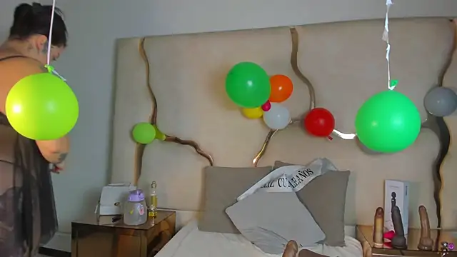 ZayraStorm webcam