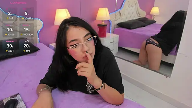 YayaQueen webcam