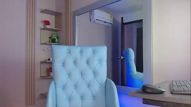 _cloe_21 webcam