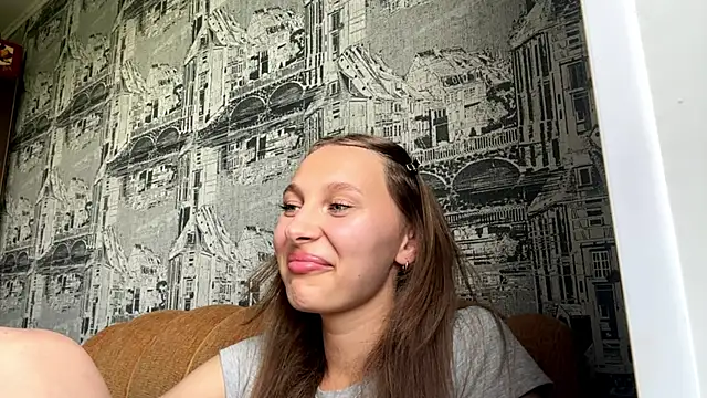 AlidaReff webcam