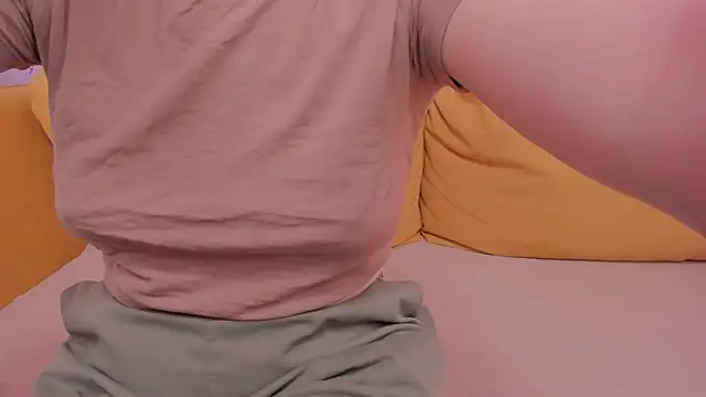 Naomi_Viz webcam