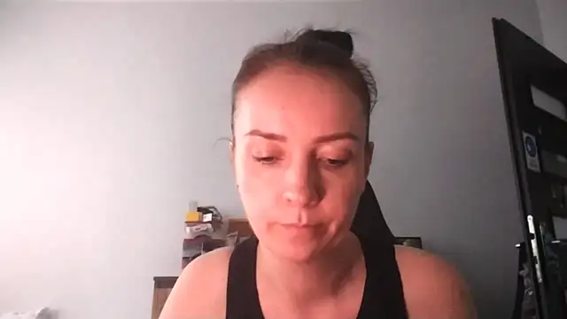 JenniferAlone webcam