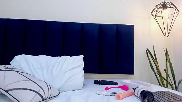 mayaevansmg webcam