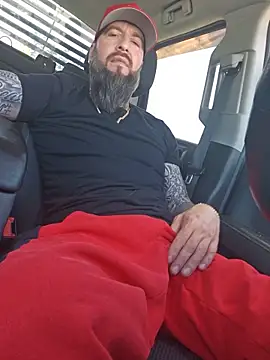 Beardedtattood webcam