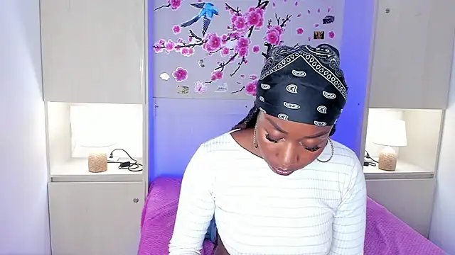 TaylorBloom webcam