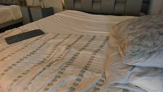 Charlie___Musk webcam