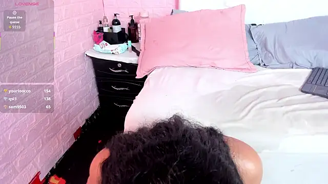 Celeste_Rox webcam
