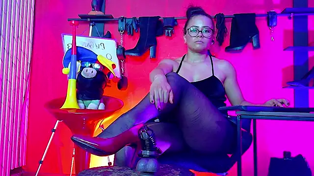 MistressSlut1 webcam