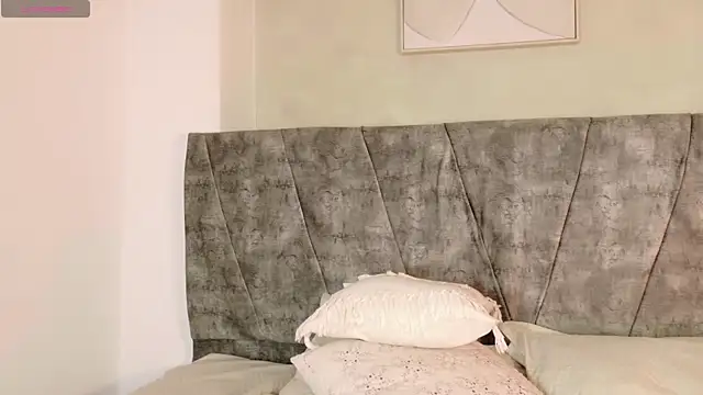 MadisonCollinss_ webcam