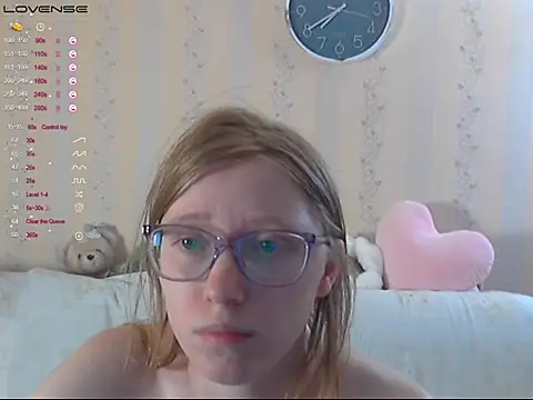 LustfulSarah webcam