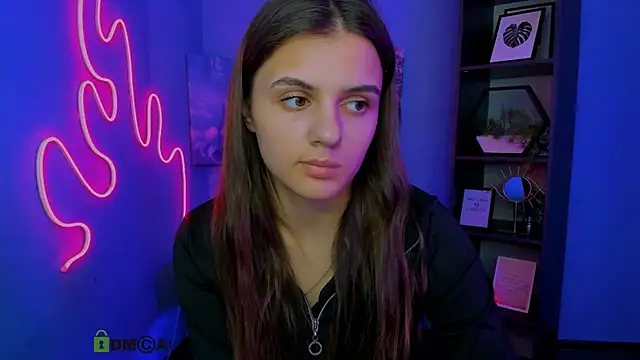 lisa_dark_ webcam