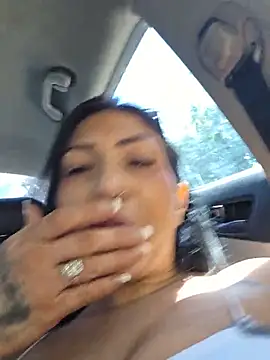 LittleMissEeve webcam