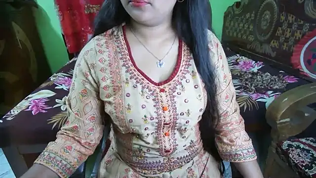 BengaliQueenStar webcam