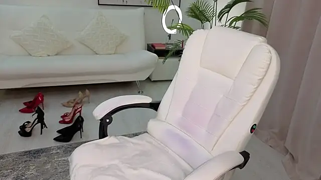 beylly (F milf) - sexy naked dance