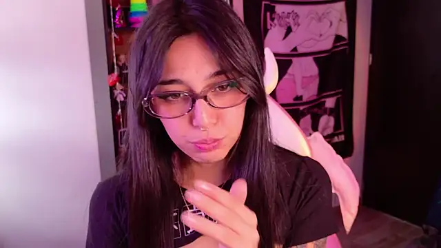amber_yull live cam on StripChat