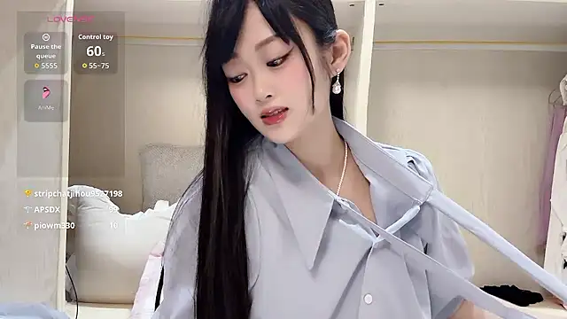 yueyue2003 (F young) - 为了教学质量，老师决定以身作则