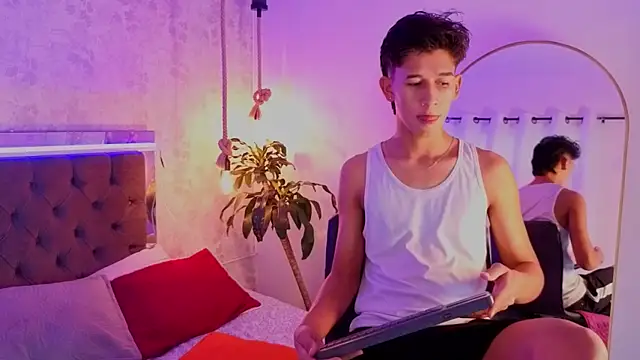 dave_eliot (M twink) - sexy dance naked with oil