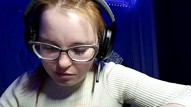 jenniespotted (F teen) - air kiss