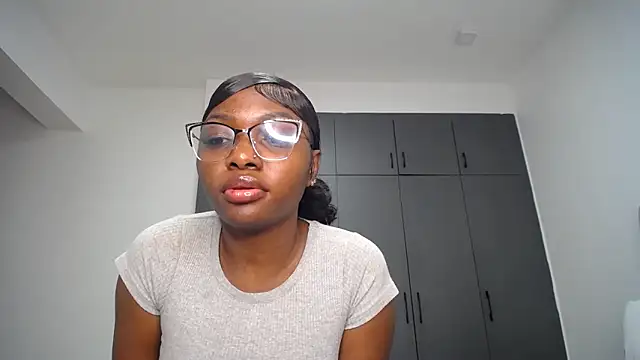 pretty_liya08 (F young) - PAY MY RENT DADDY