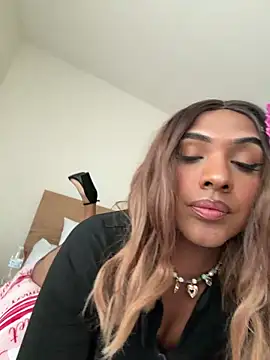 Queenashleygomez