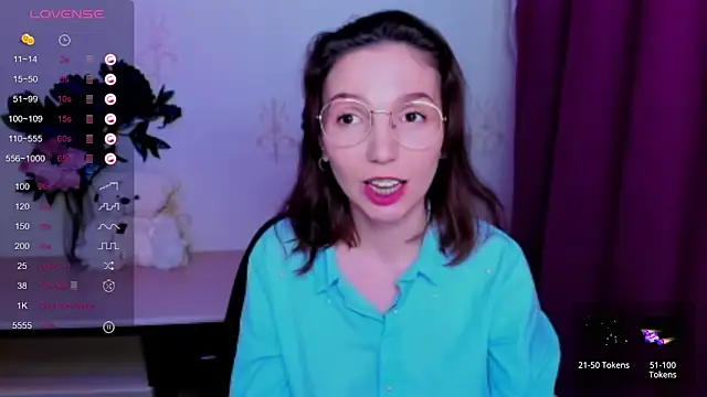 KindHazelHere_ webcam