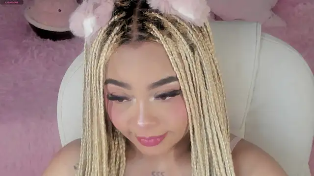 conny__curly webcam