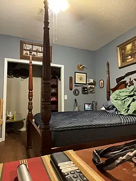 BootsAndCountry webcam